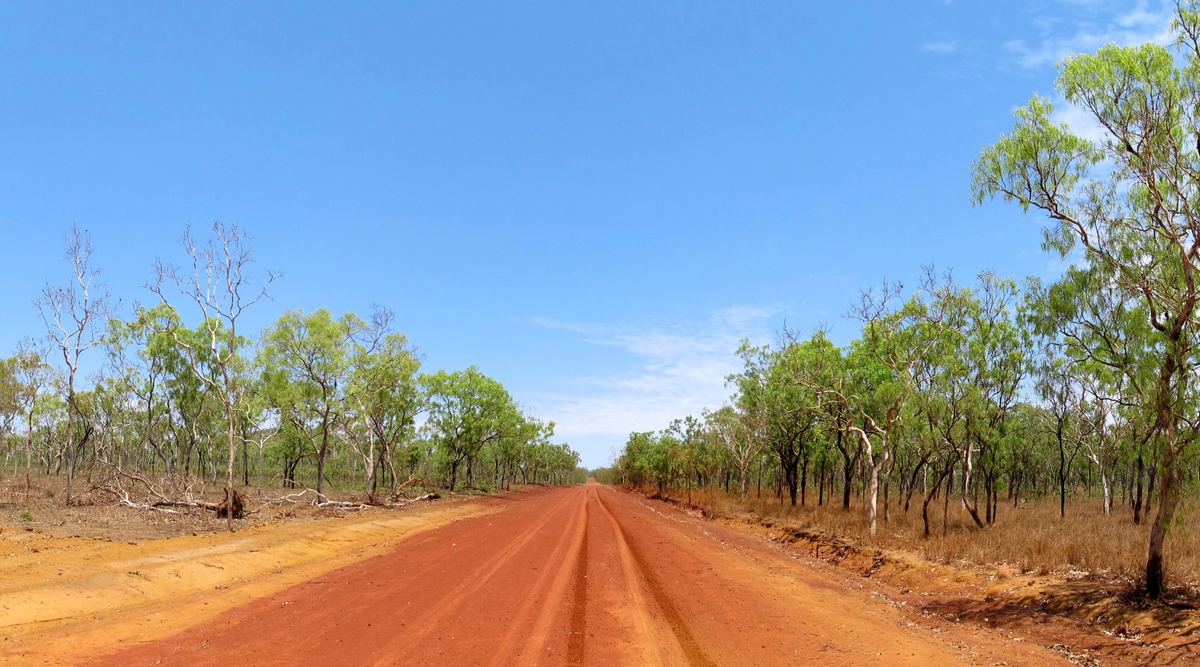 Using the SPOT Gen4 Satellite Tracker On a Run Across Australia